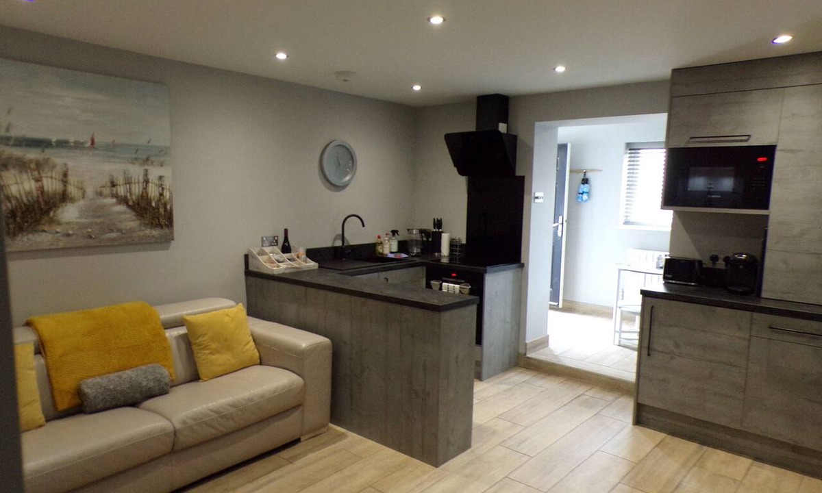 Barton-on-Sea Apartment | 4thedome