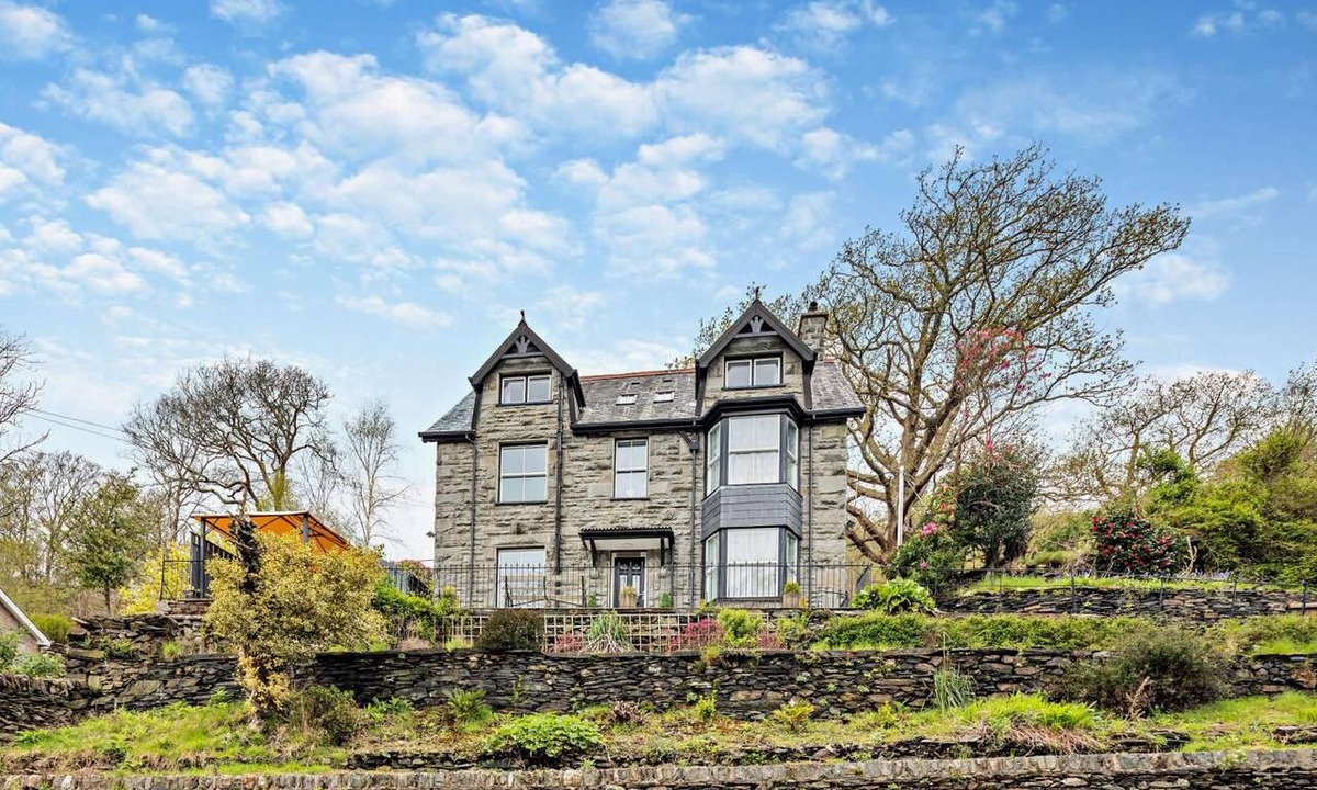 Bontddu Cottage | 5 Bed in Bontddu (oc-c29184)
