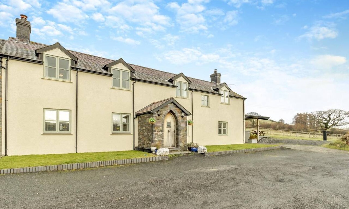Devils Bridge Cottage | 5 Bed in Devils Bridge (oc-t13712)