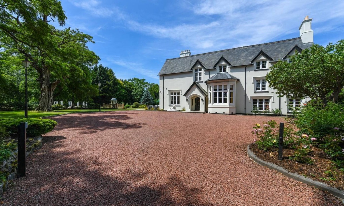 Stoke Bardolph Cottage | 5 Bed in Thurgarton (oc-o32919)