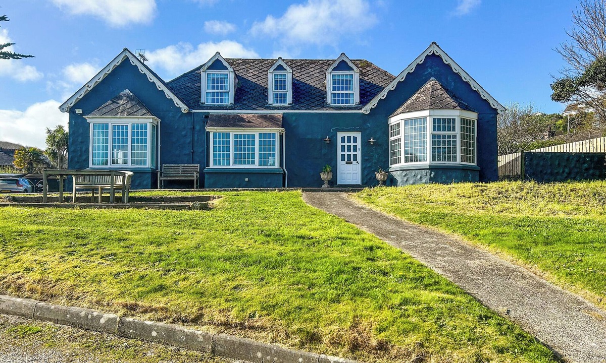 Perranporth Cottage | 5 bedroom accommodation in Perranporth