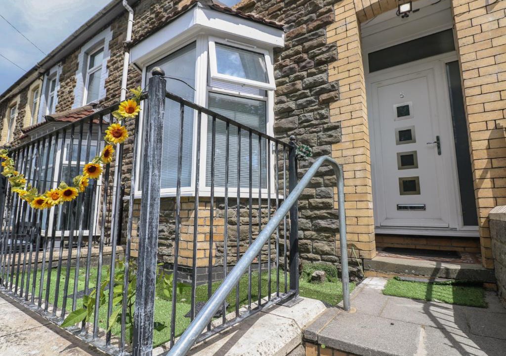 Aber Valley House | 5 Gelli Terrace