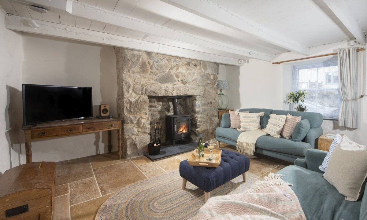 Marazion Cottage | 500m from the beach - Fireplace - Wi-Fi