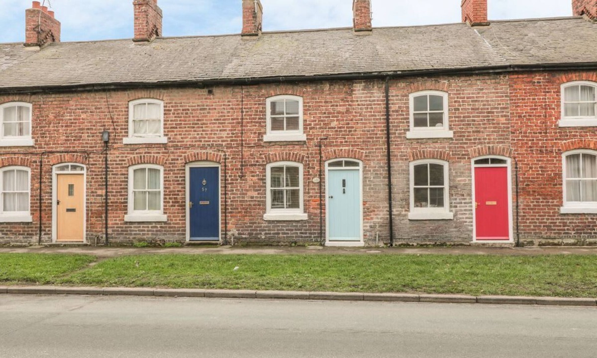Pickering Cottage | 58 WESTGATE, parking, WiFi, in Pickering