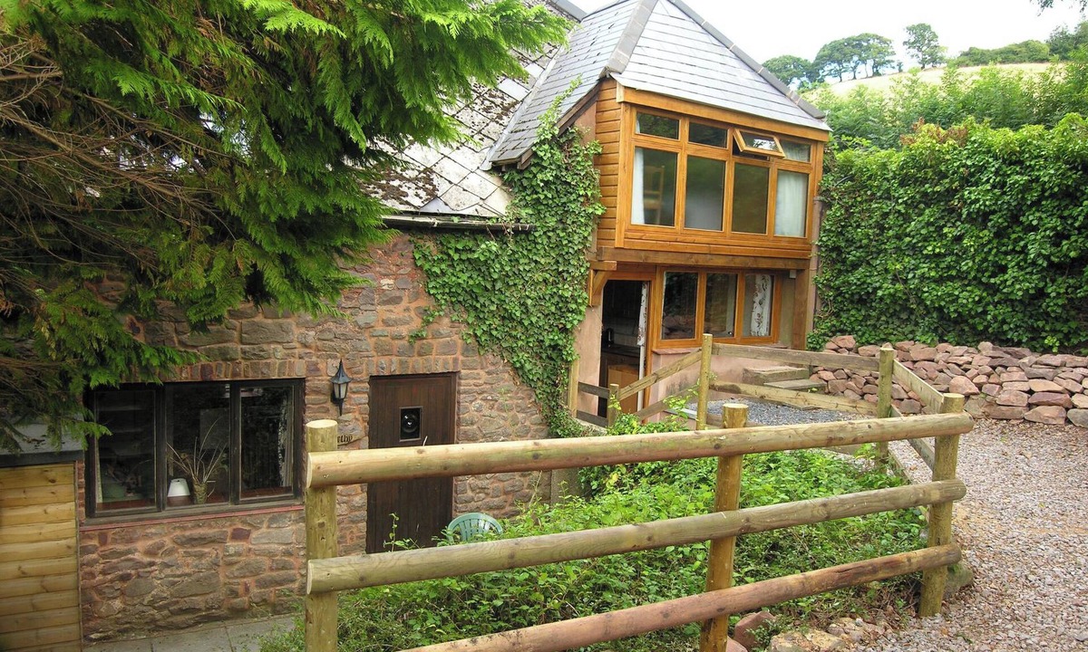 Minehead Cottage | 6 bedroom accommodation in Timberscombe, near Minehead