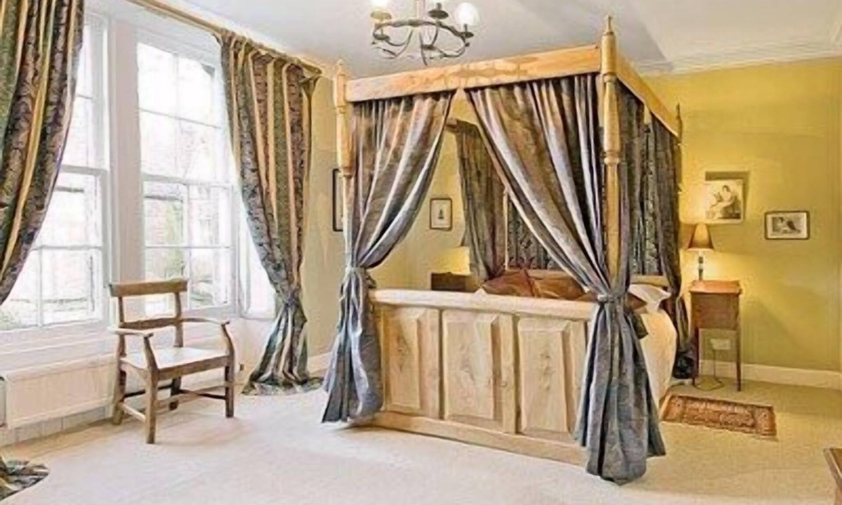 Kelso Cottage | 6 bedroom accommodation in Town Yetholm, near Kelso