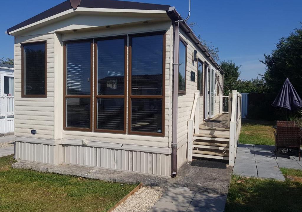 Burnham-on-Sea Other | 6 Berth Caravan on Lakeside Holiday Park