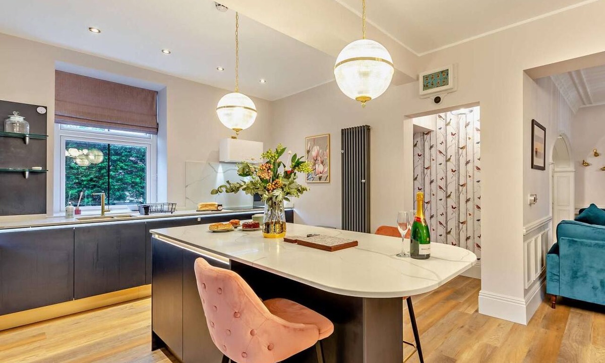 Giggleswick Cottage | 8 Bed in Settle (oc-94323)
