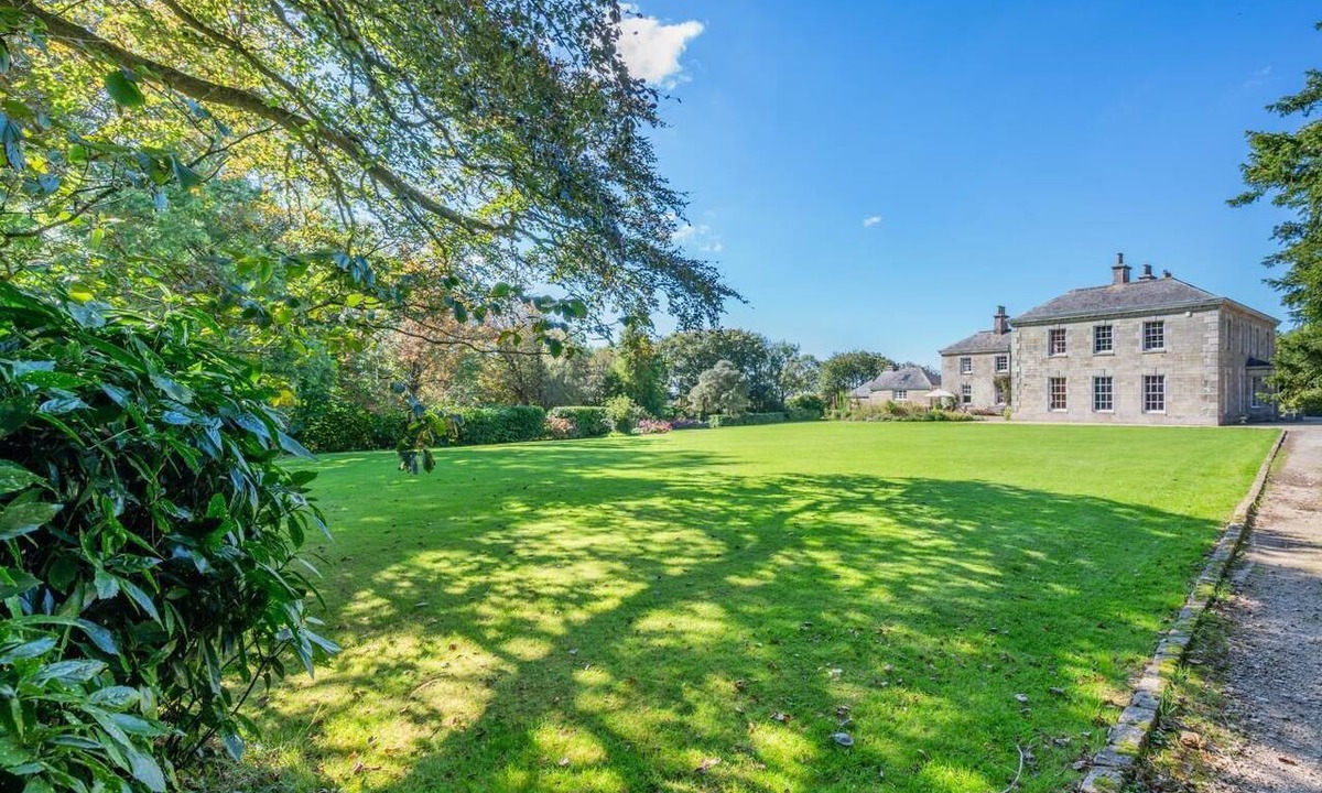 Newquay Cottage | 8 Bed in Tresillian (oc-t32986)