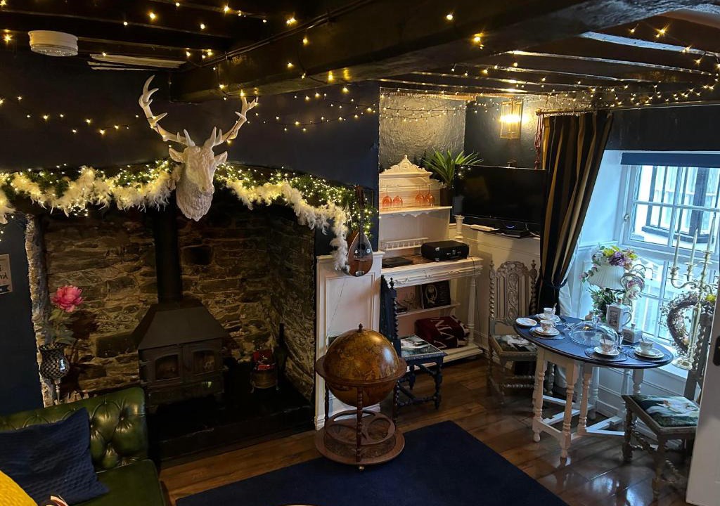Llangollen House | 8 Opera Suites, Llangollen