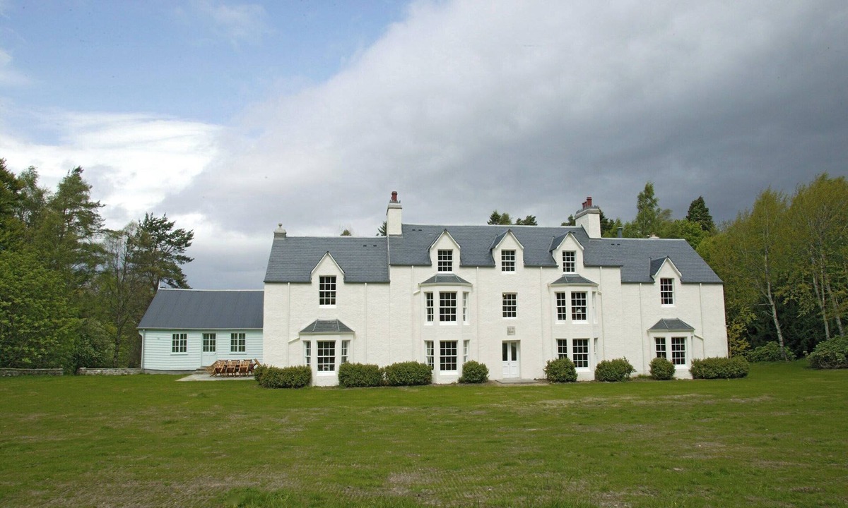 Foss Cottage | 9 bedroom accommodation in Pitlochry