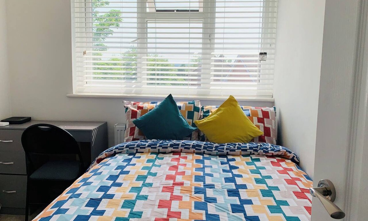 Sutton Central Apartment | A Clean & Cosy Abode for a Comfortable Homestay
