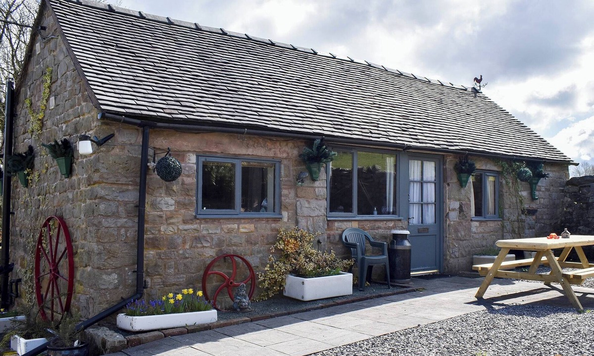 Cauldon Cottage | A peaceful, Peak District escape with a friendly atmosphere.