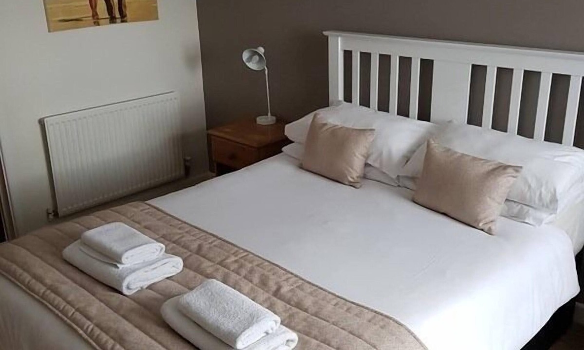 Kilmington Bed & Breakfast | A35 PitStop