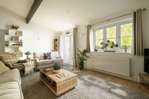 Ampney Crucis House | Aintree Cottage