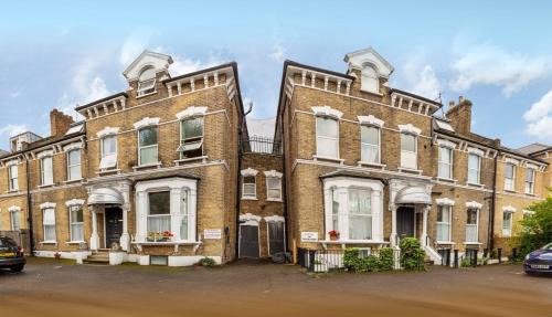 Woodberry Down House | Amhurst Hotel