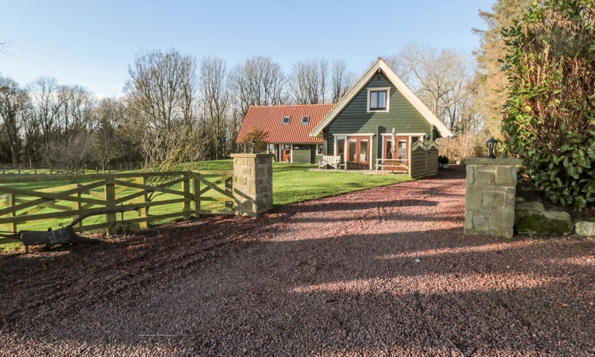 Morpeth House | Apple Tree Lodge, Swarland