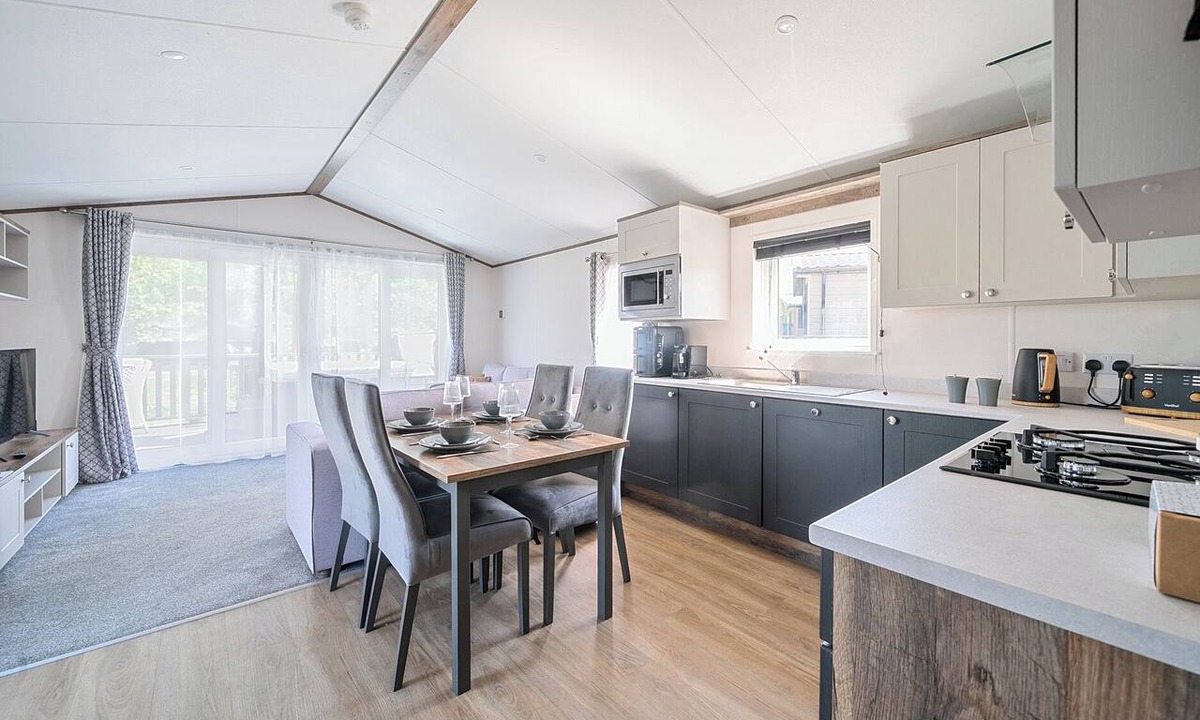 Great Houghton Cottage | Aquadrome Abode - Billing Aquadrome
