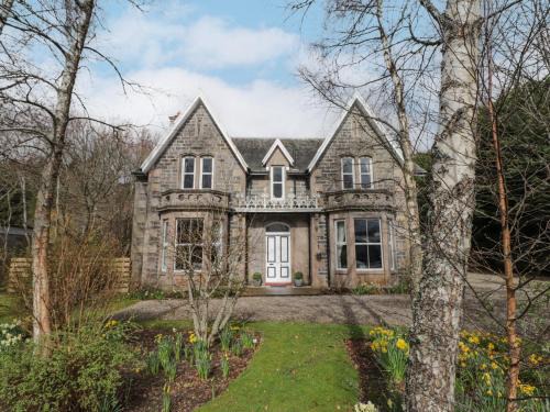 Kingussie House | Arden House