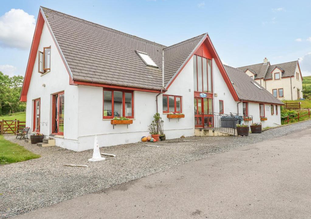 Gruline House | Arle Lodge