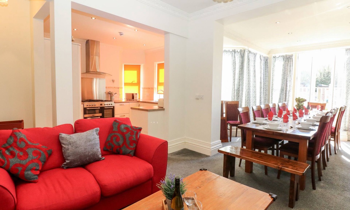 Matlock Cottage | Arlington House