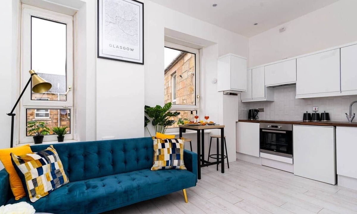 Glasgow Westend Apartment | Arthur 2 Bed Home |Sleeps 4 Guest|Parking|3 Beds|Glasgow