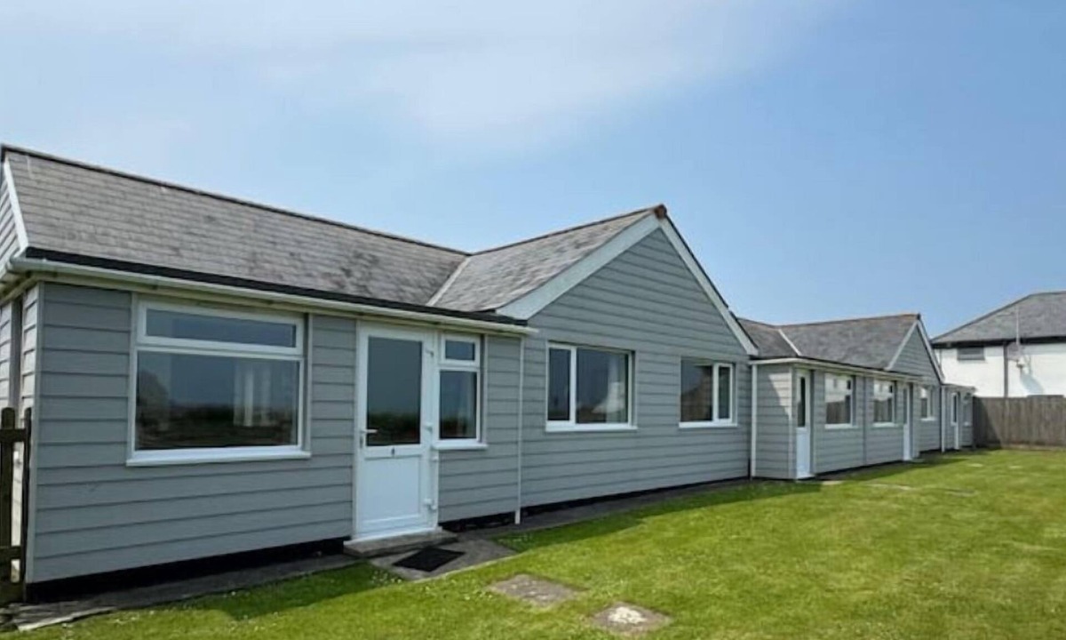 Newquay Cottage | Atlantic View Chalets #1 | Self-catering holiday cottage near Crantock beach