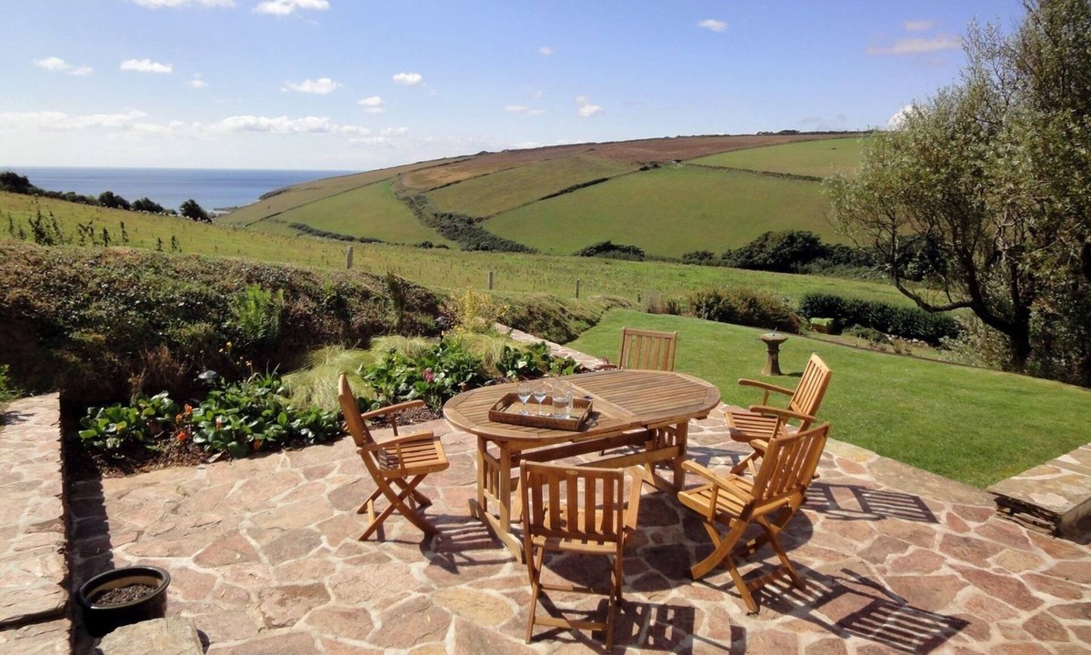 Ringmore Cottage | Ayrmer Path