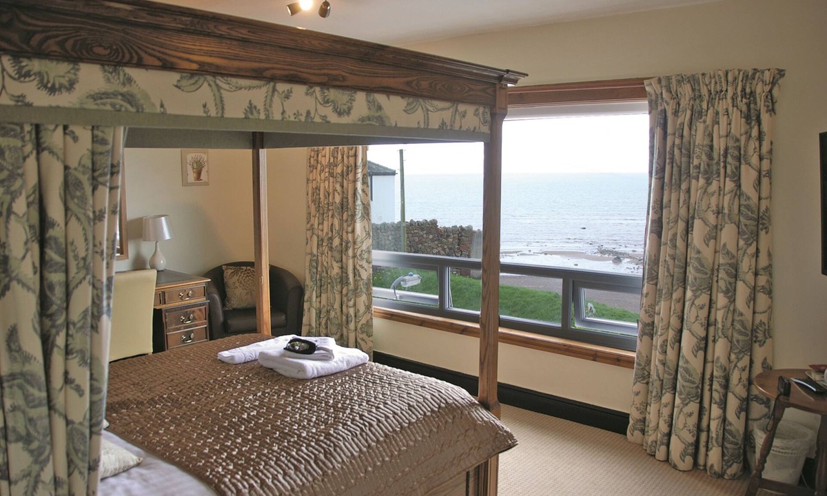 Calder Bridge Hotel | Bailey Ground Hotel