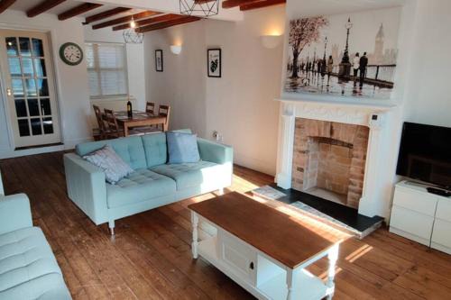 Lutterworth Apartment | Bank House