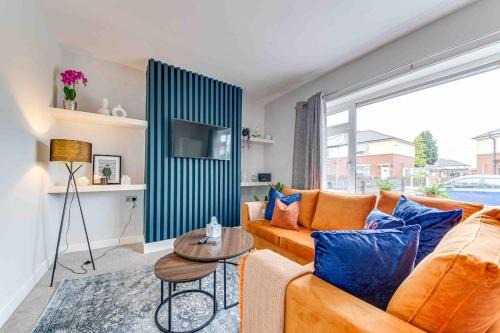 Thurnscoe House | Barnsley Stay, Work Trips, Contractors, Sleeps 7 & Parking
