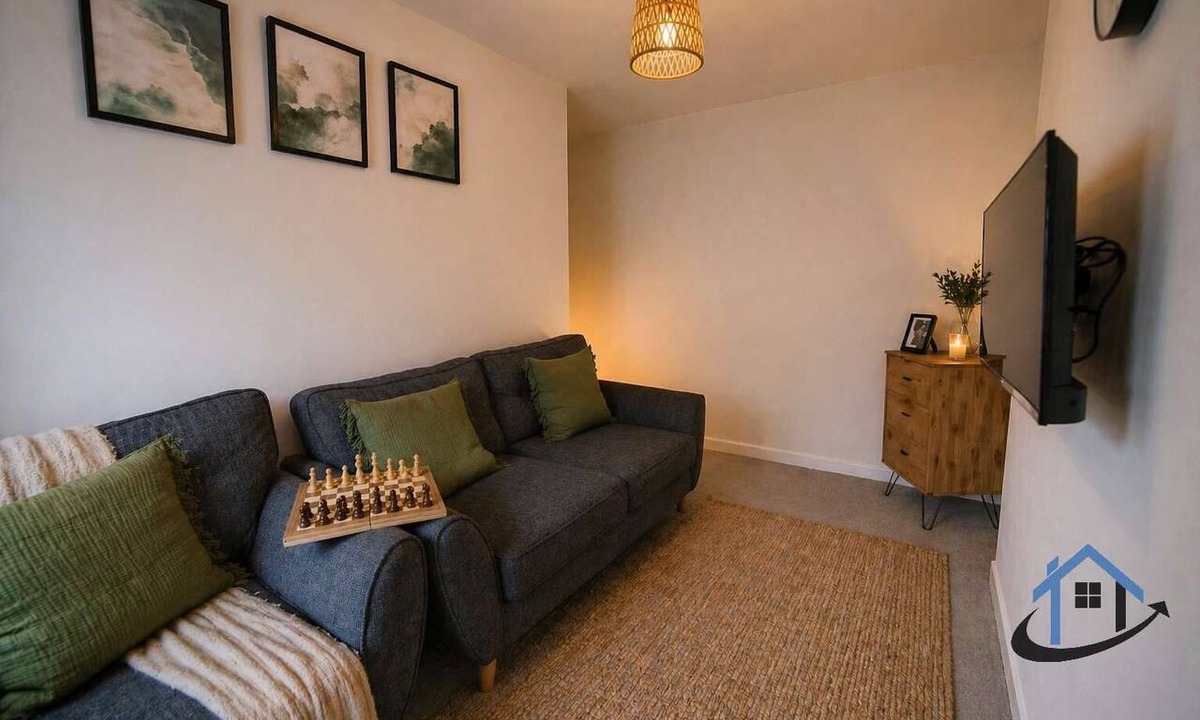 Penarth Apartment | Barret Flat, sleeps 4, central location, Penarth