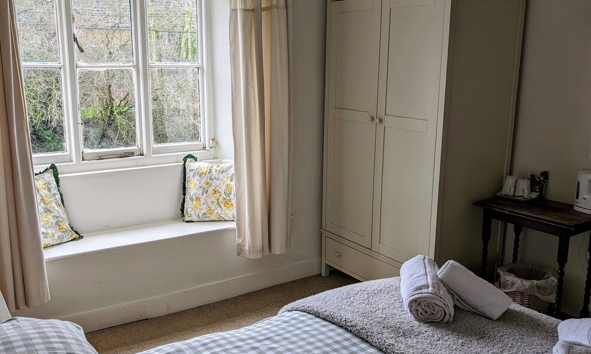 Blakesley Bed & Breakfast | Bartholomew Arms