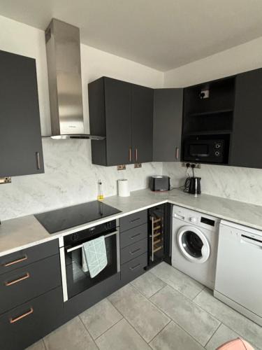 Chichester Villa | Basin Road 2 Bed House