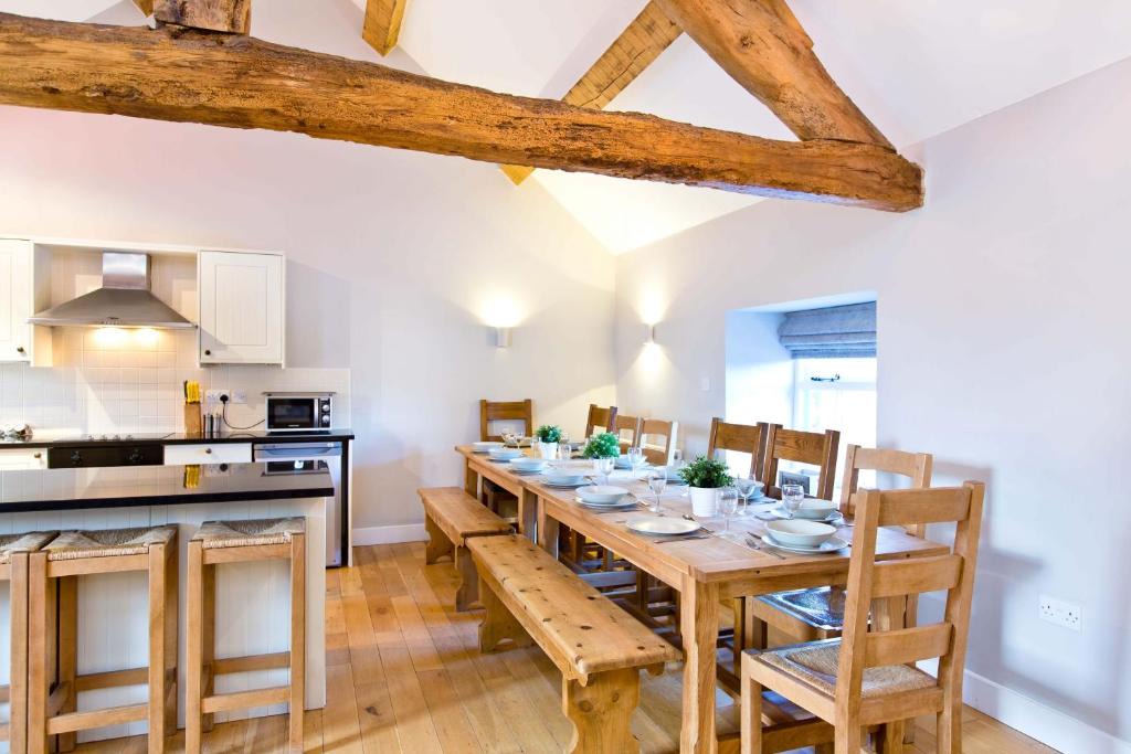 Hurdlow House | Bat's Belfry