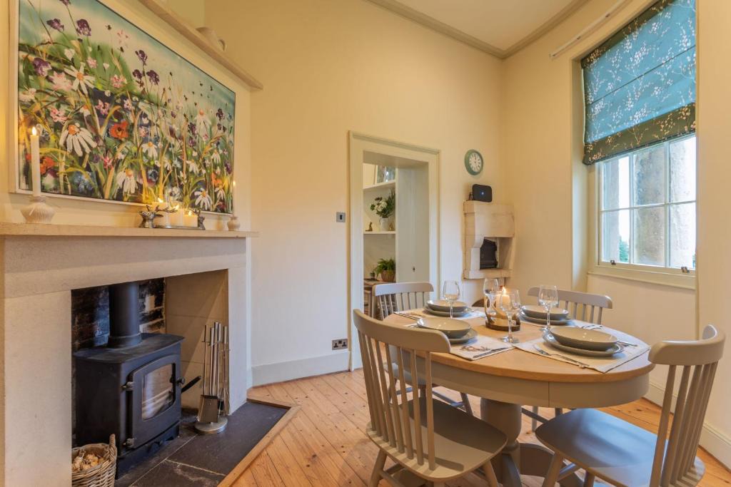 Nettleton House | Bath Lodge