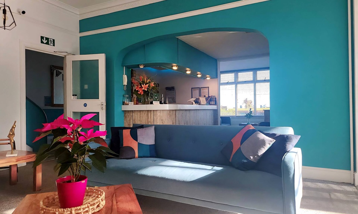 Paignton Bed & Breakfast | Beach Hotel Torbay