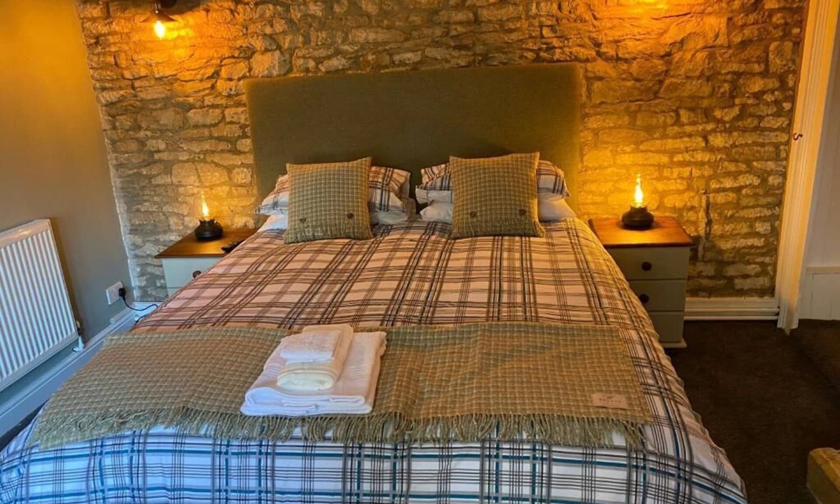 Stroud Bed & Breakfast | Bear Inn