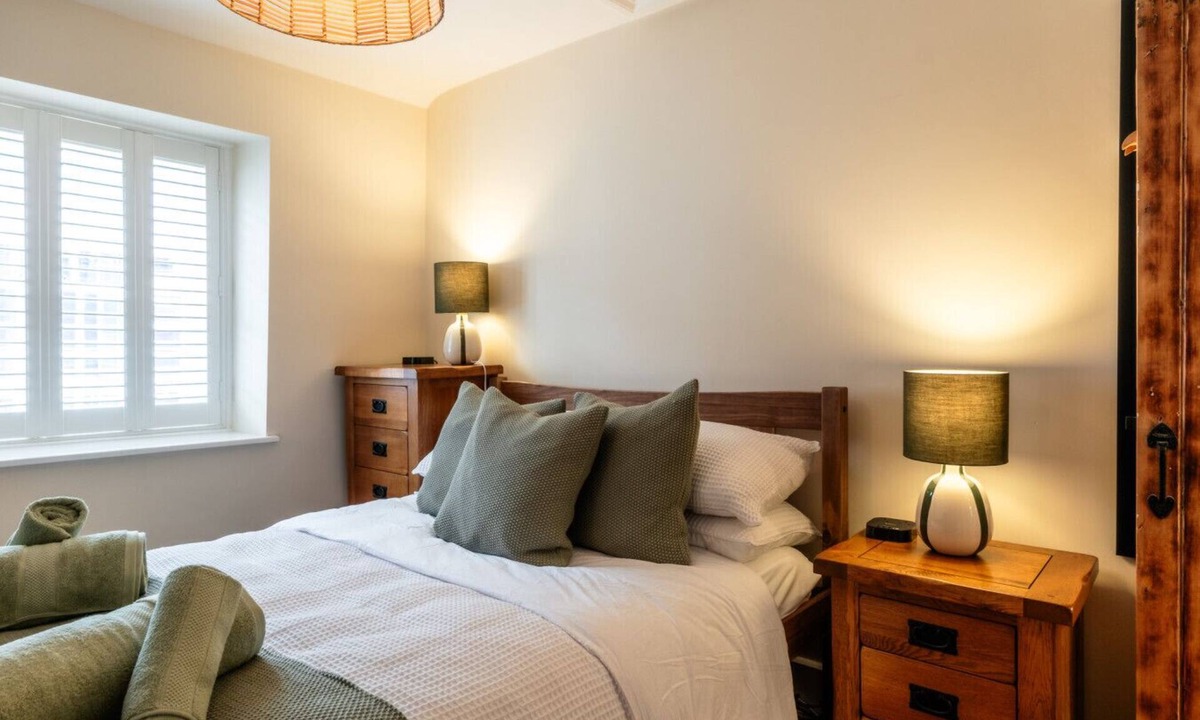 Glastonbury Cottage | Beautiful One Bedroom Home in Glastonbury