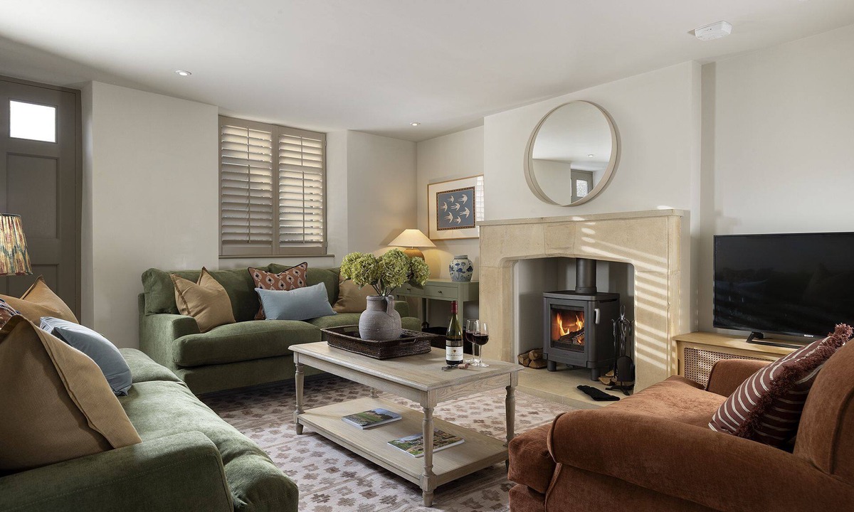 Stow-on-the-Wold Cottage | Beautifully presented dog friendly holiday home - The Fleece House