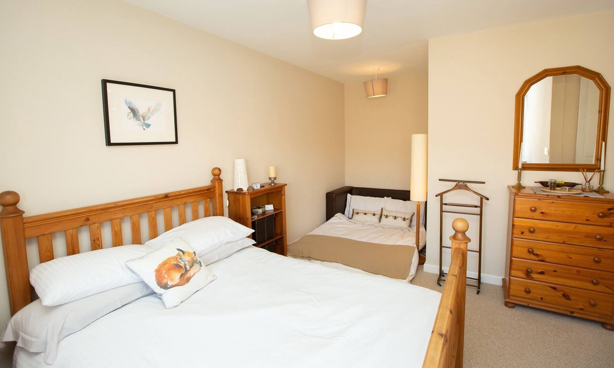 Huntingdon Cottage | Beautifully presented 2 bed fully equipped farm cottage