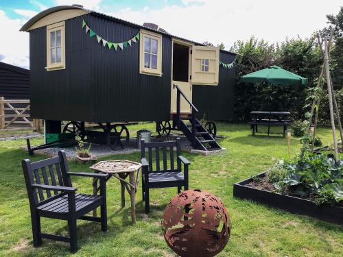 Weybread House | Beeches Shepherd Hut
