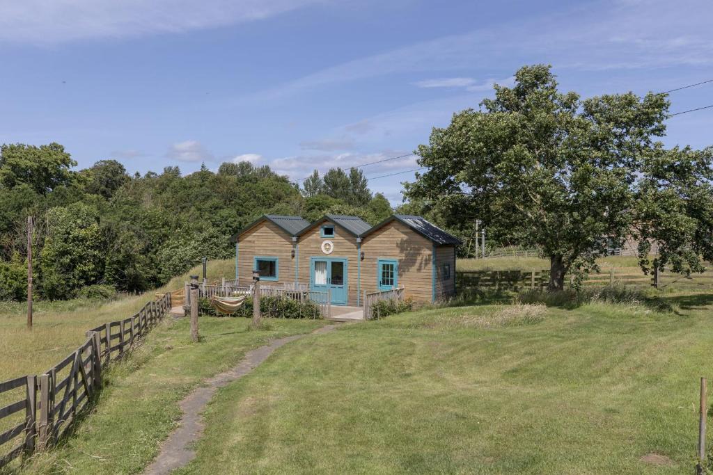 Bowsden House | Berrington Beach Hut