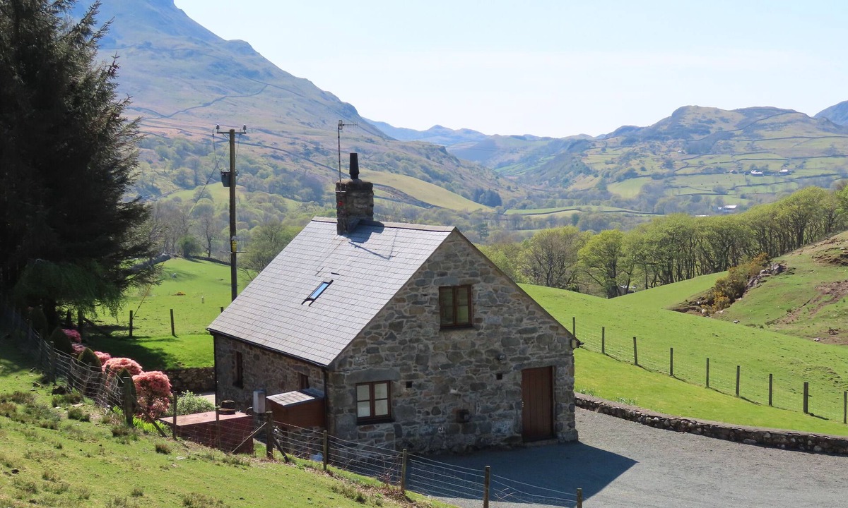 Dolgellau House | Beudy Uchaf - Two Bedroom House, Sleeps 4