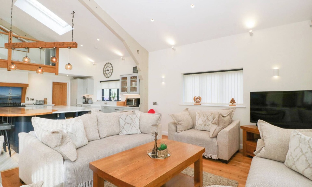 Pilning Cottage | Bilsham Meadows