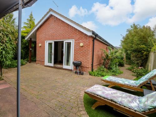 Brundall House | Birch Cottage