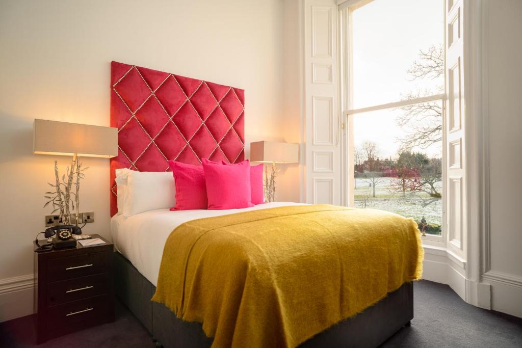 Bruntsfield Hotel | Black Ivy