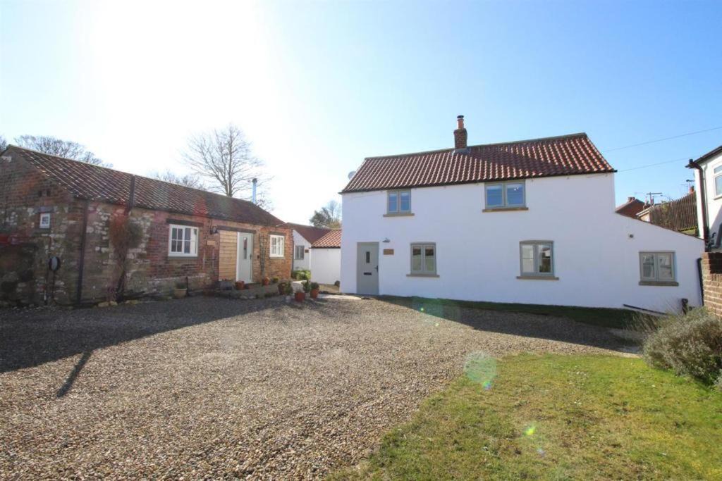Muston House | Blacksmiths Cottages