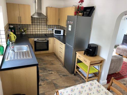 Coed-Y-Paen House | Blackthorn Meadow