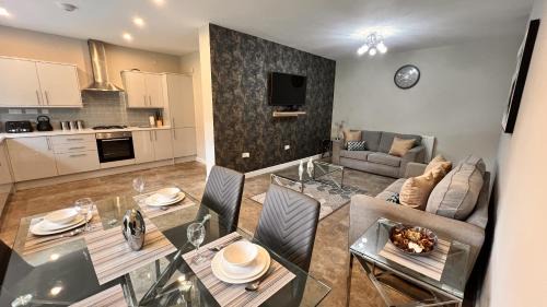 Barnt Green House | Blossom House